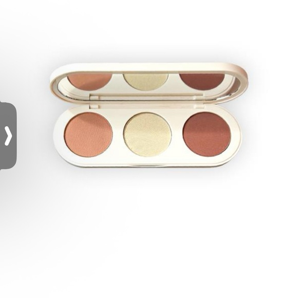 Other - Elegant Trio Eyeshadow Palette